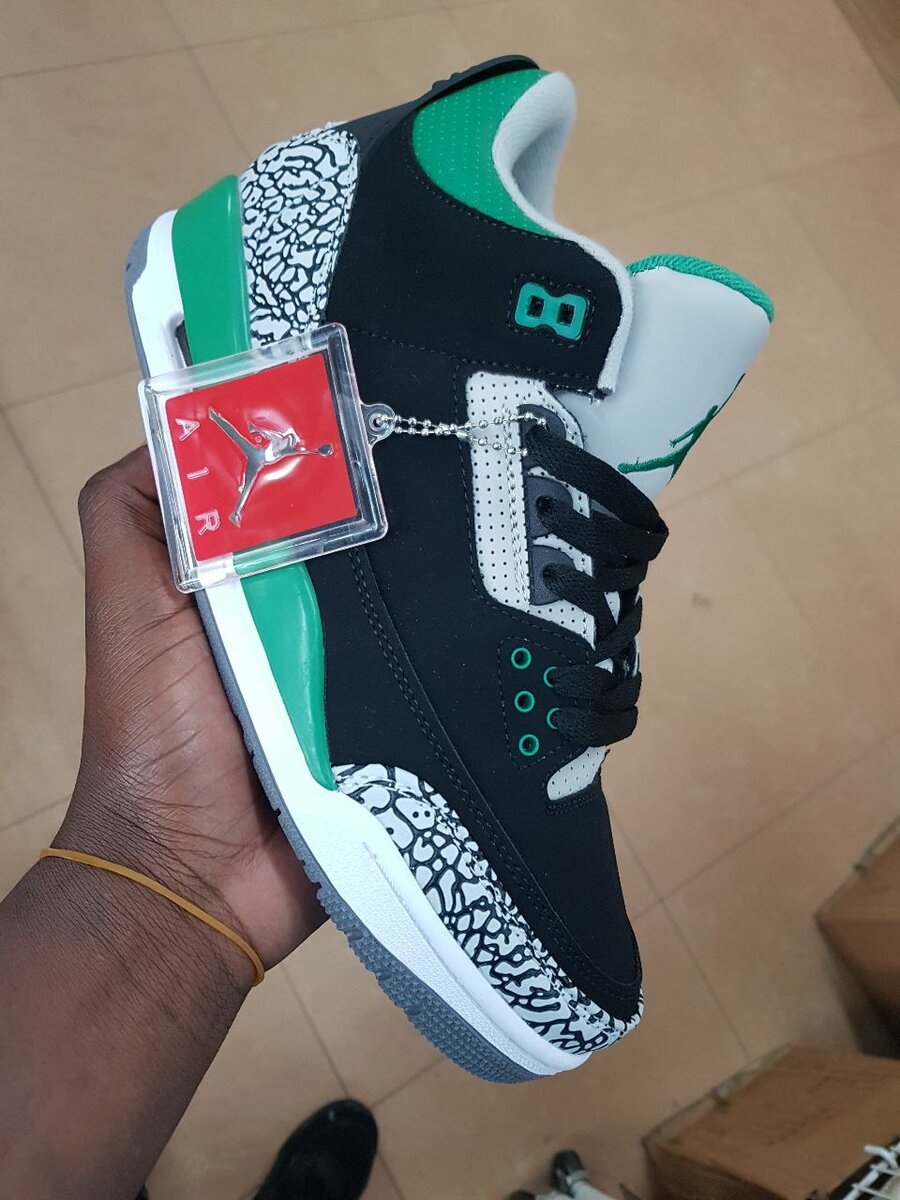 JORDAN 3 RETRO