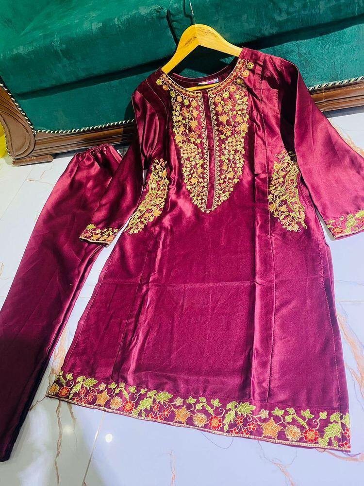 2 pcs women's Stitched embroidery cotton silk suit