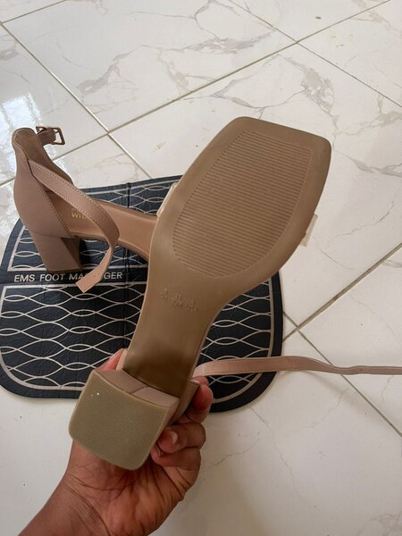 Original brown heeled sandals
