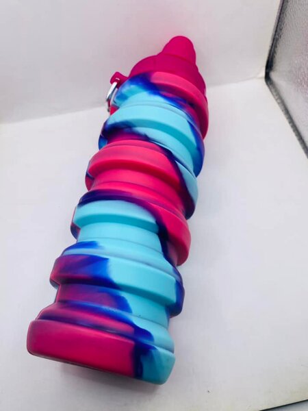 stretchable drinking bottle