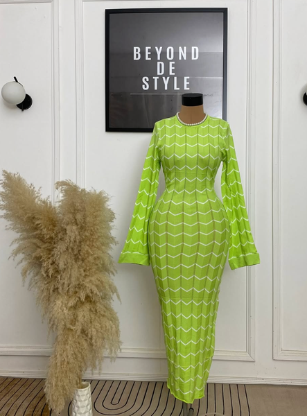 SWEET GIRL KNITTED MIDI DRESS.