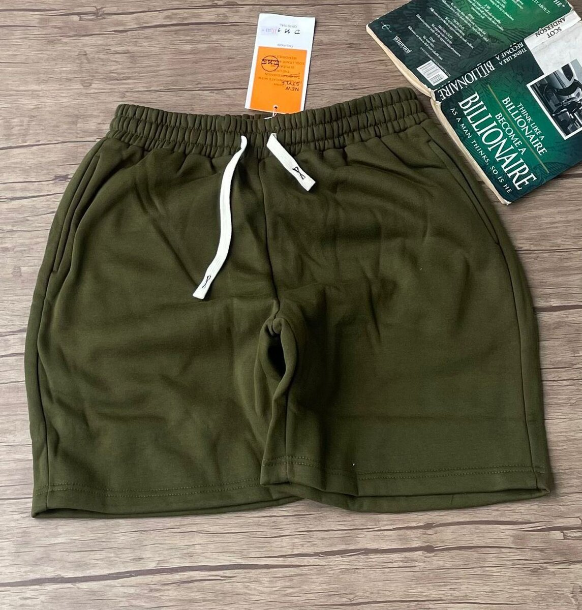 Heavy plain cotton shorts. UNISEX