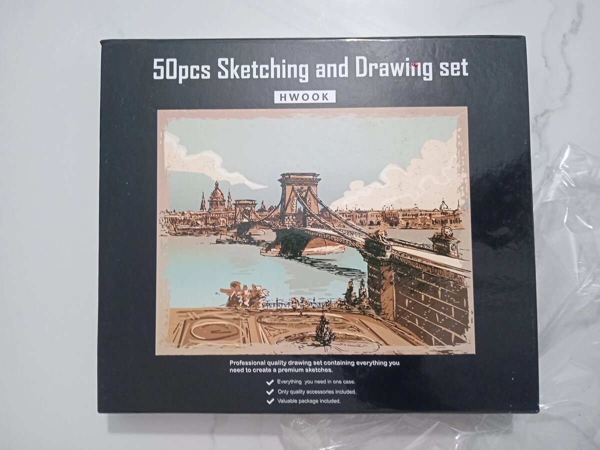 Set de dessin 50 pièces HWook