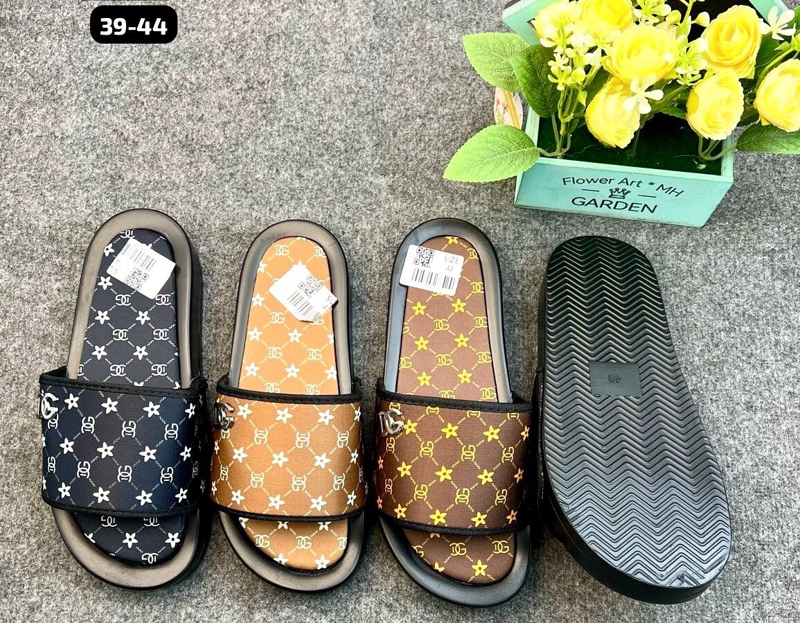 Gucci, D&G Design Slides