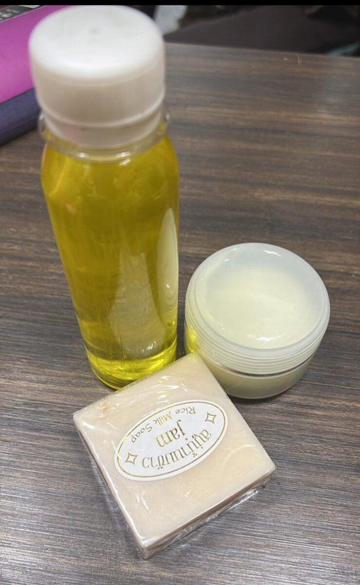 Kite de visage sens tache ni bouton