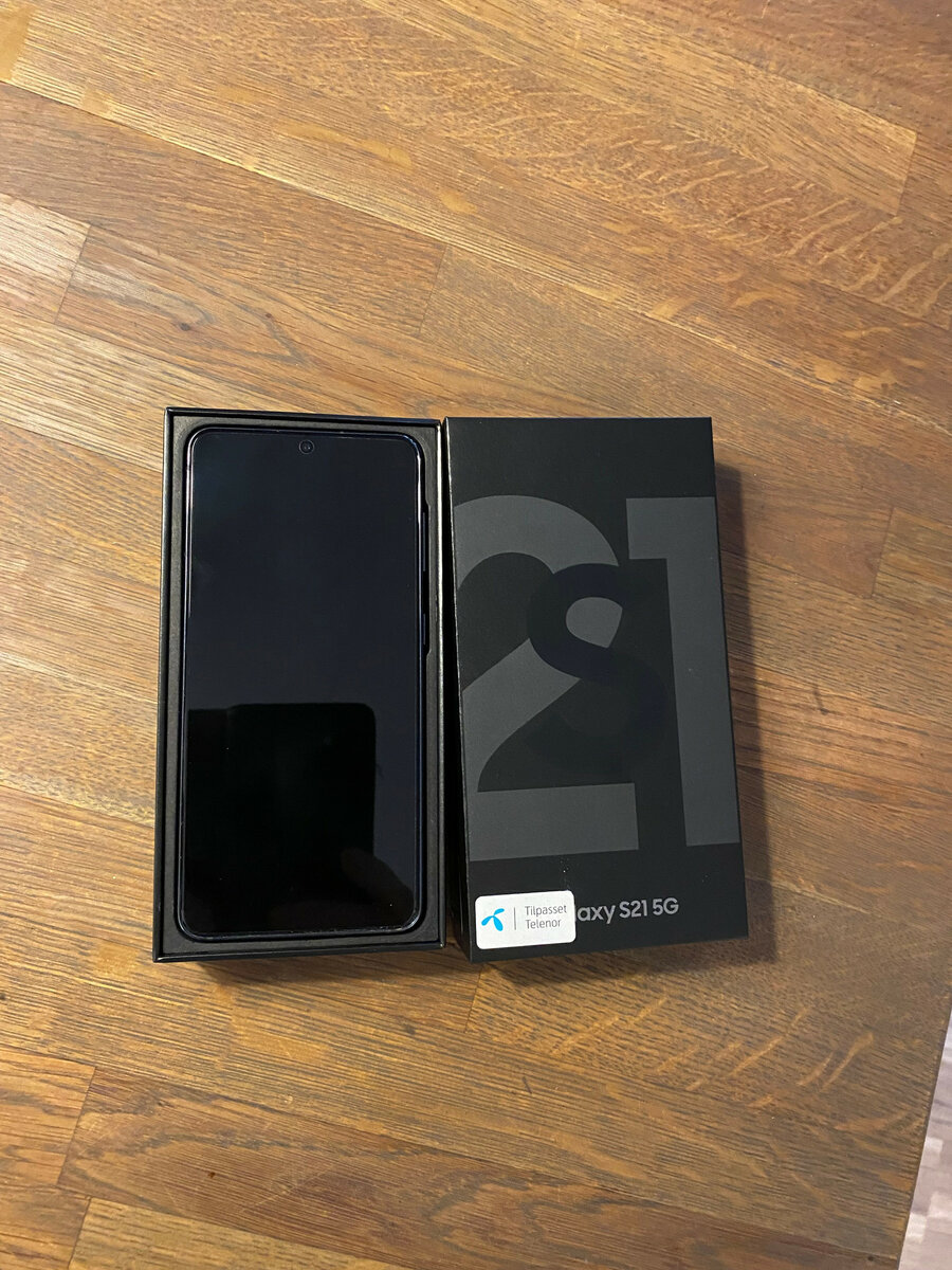 Fresh in box galaxy S21 Ultra 5G 256gb/12gb ram