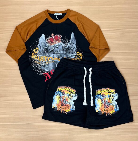 T SHIRT & SHORTS