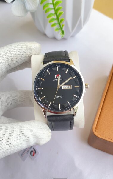 Forecast Leather watch