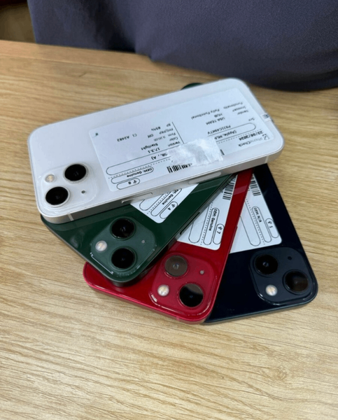 iPhone 13 simple