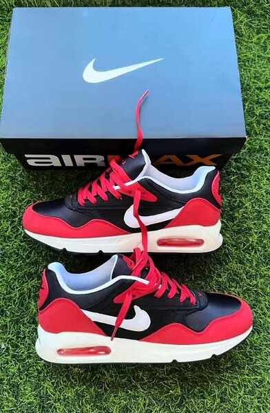 Baskets Nike Air Max rouges