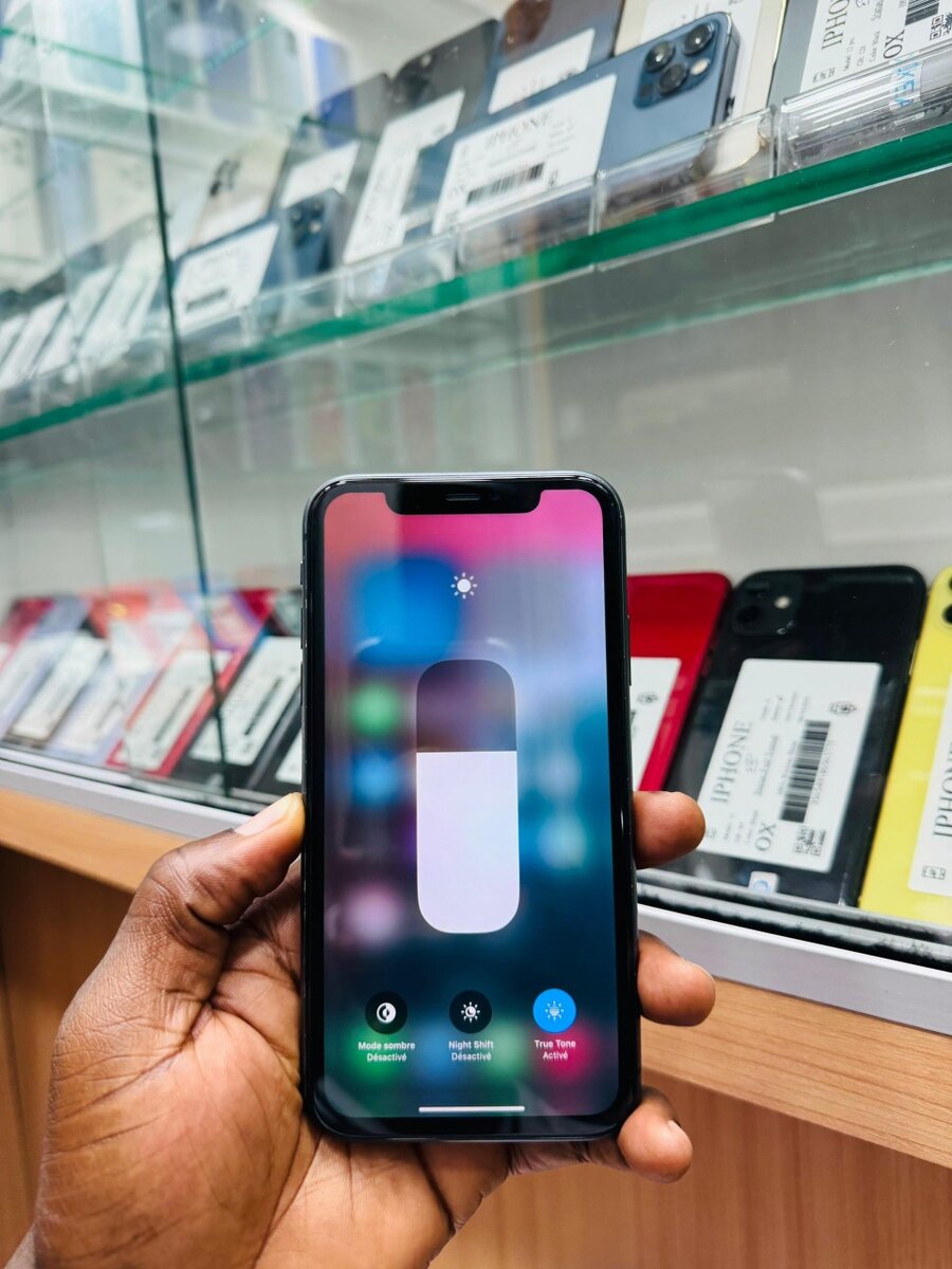 iPhone 11 simple 129Go