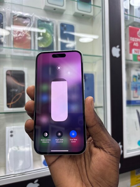 iPhone 15 simple 128Go