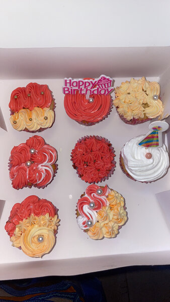 Cupcakes d'Anniversaire Colorés