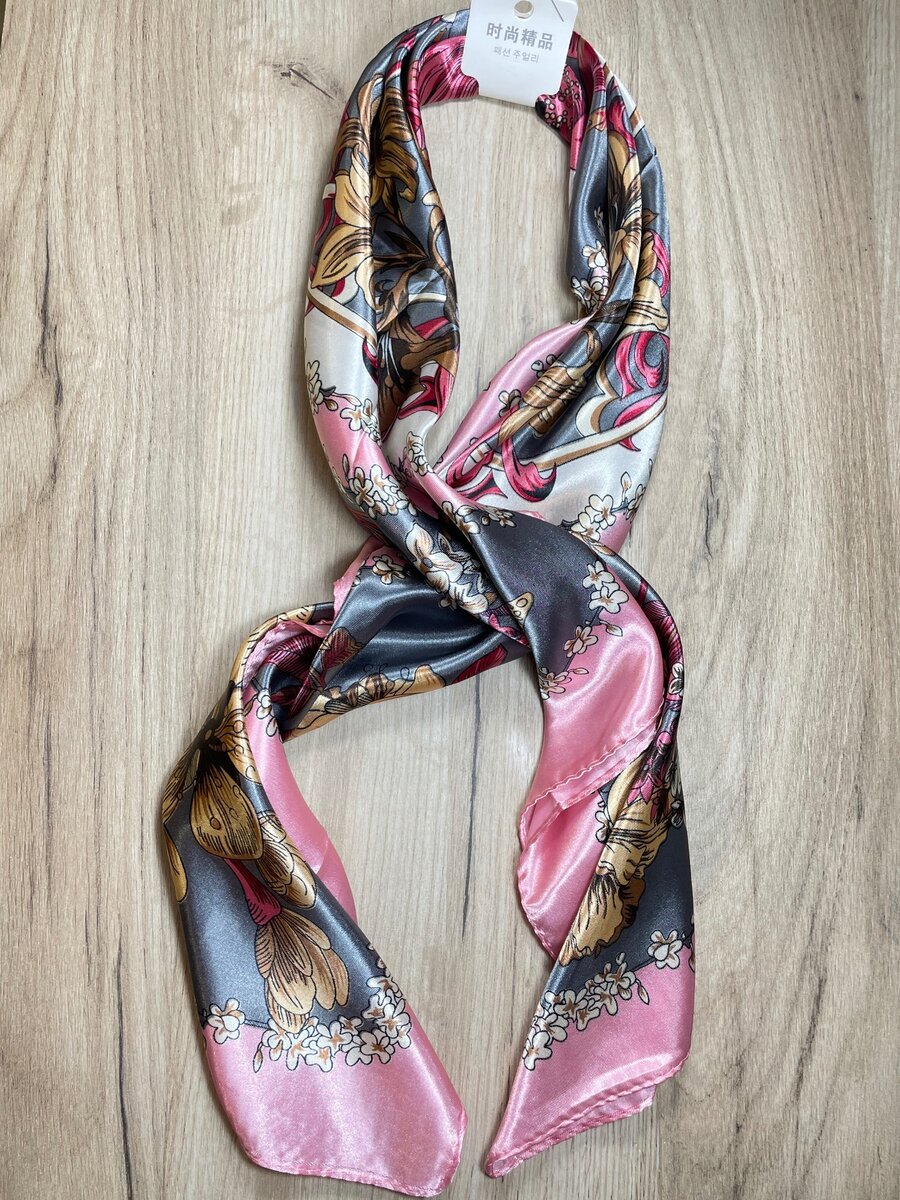 Women scarf