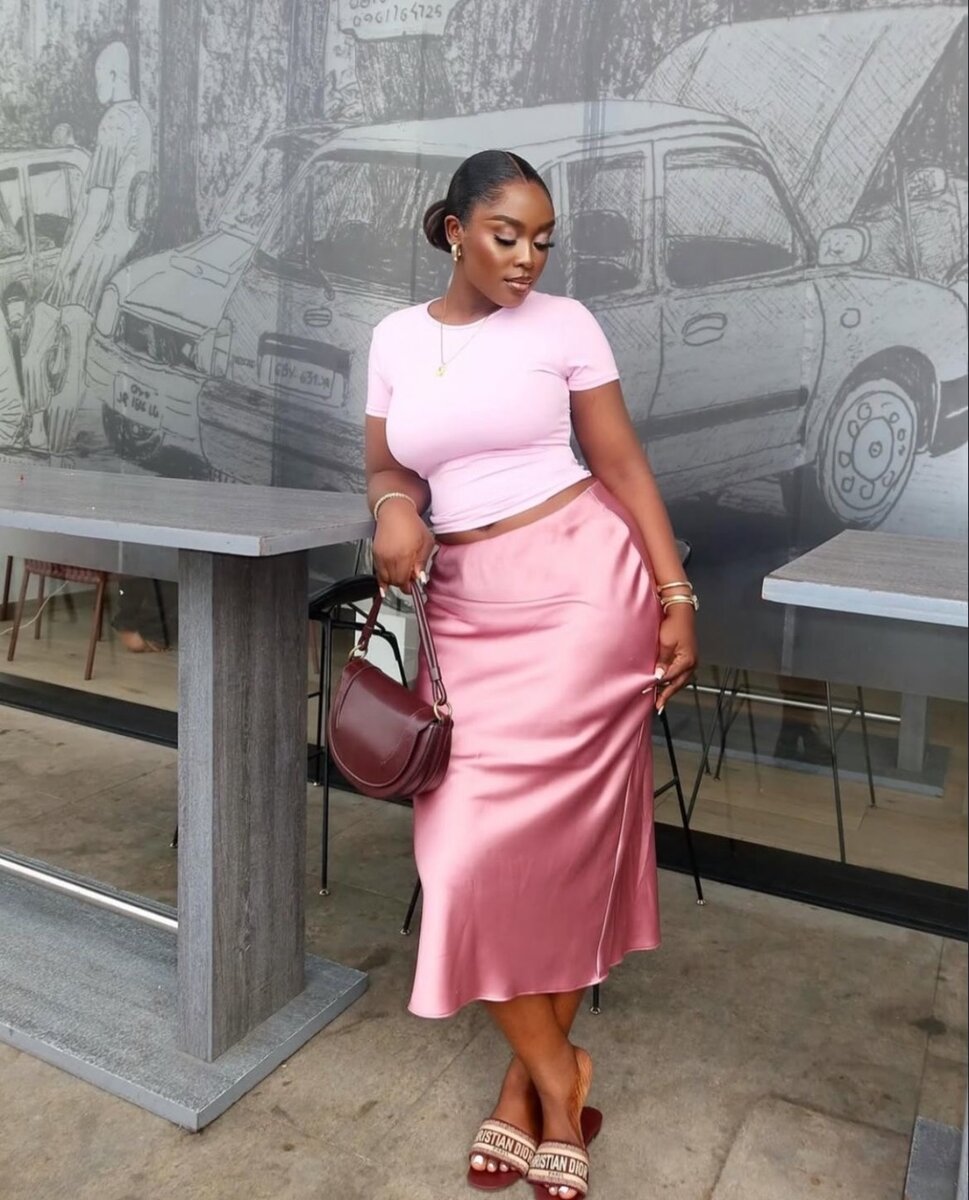 Jupe longue satin élégante