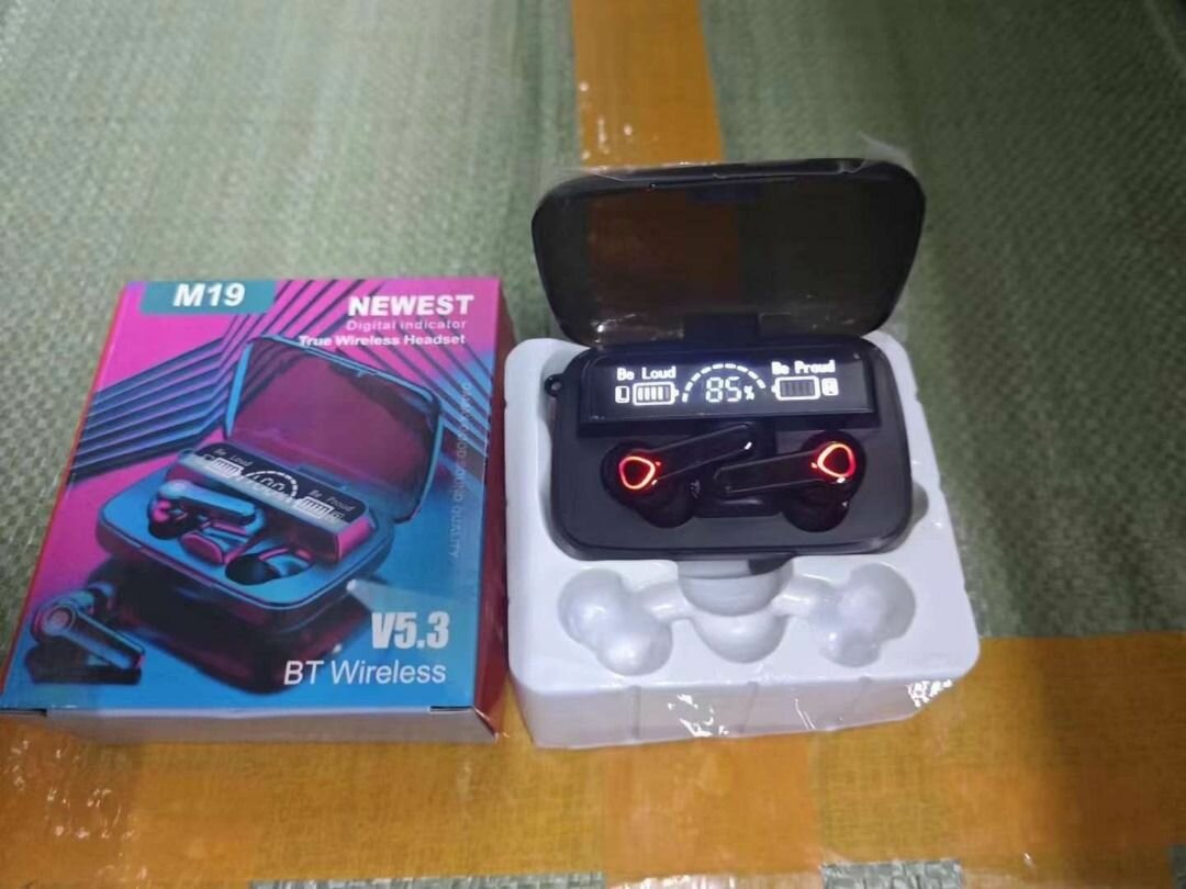 M19 AirBuds, strong battery lasts 1 week, great sound