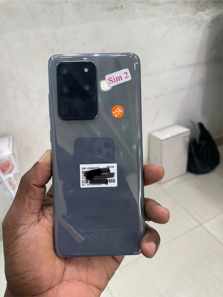 Samsung S20 ultra 256/12 quasi neuf disponible
