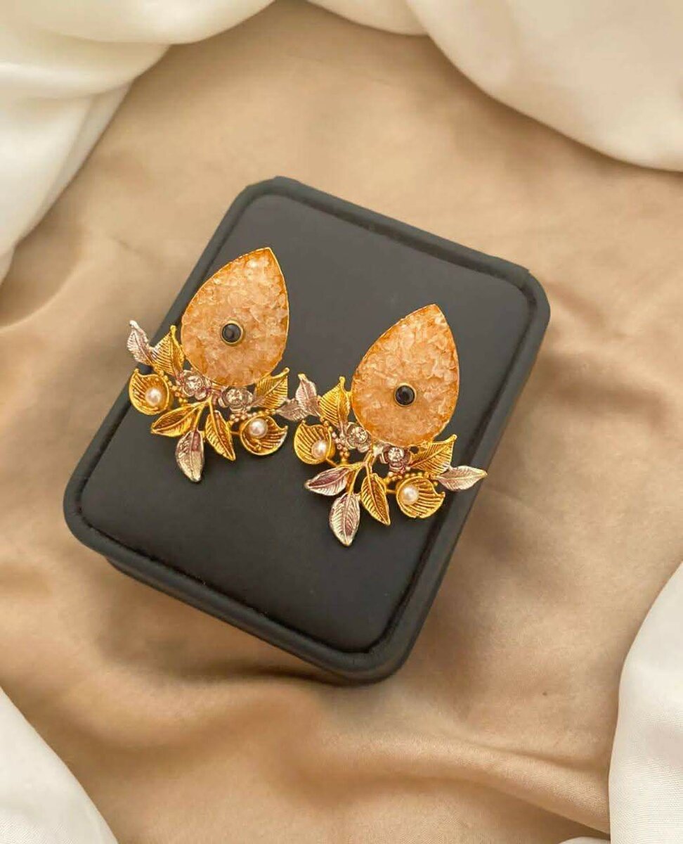 Ladies earrings