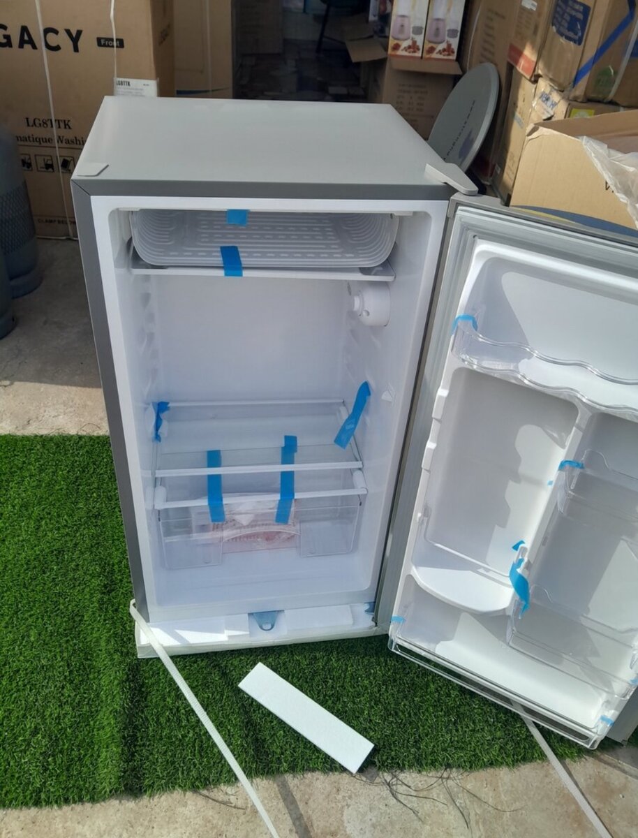MITSUI TABLE TOP FRIDGE 93 LITRES