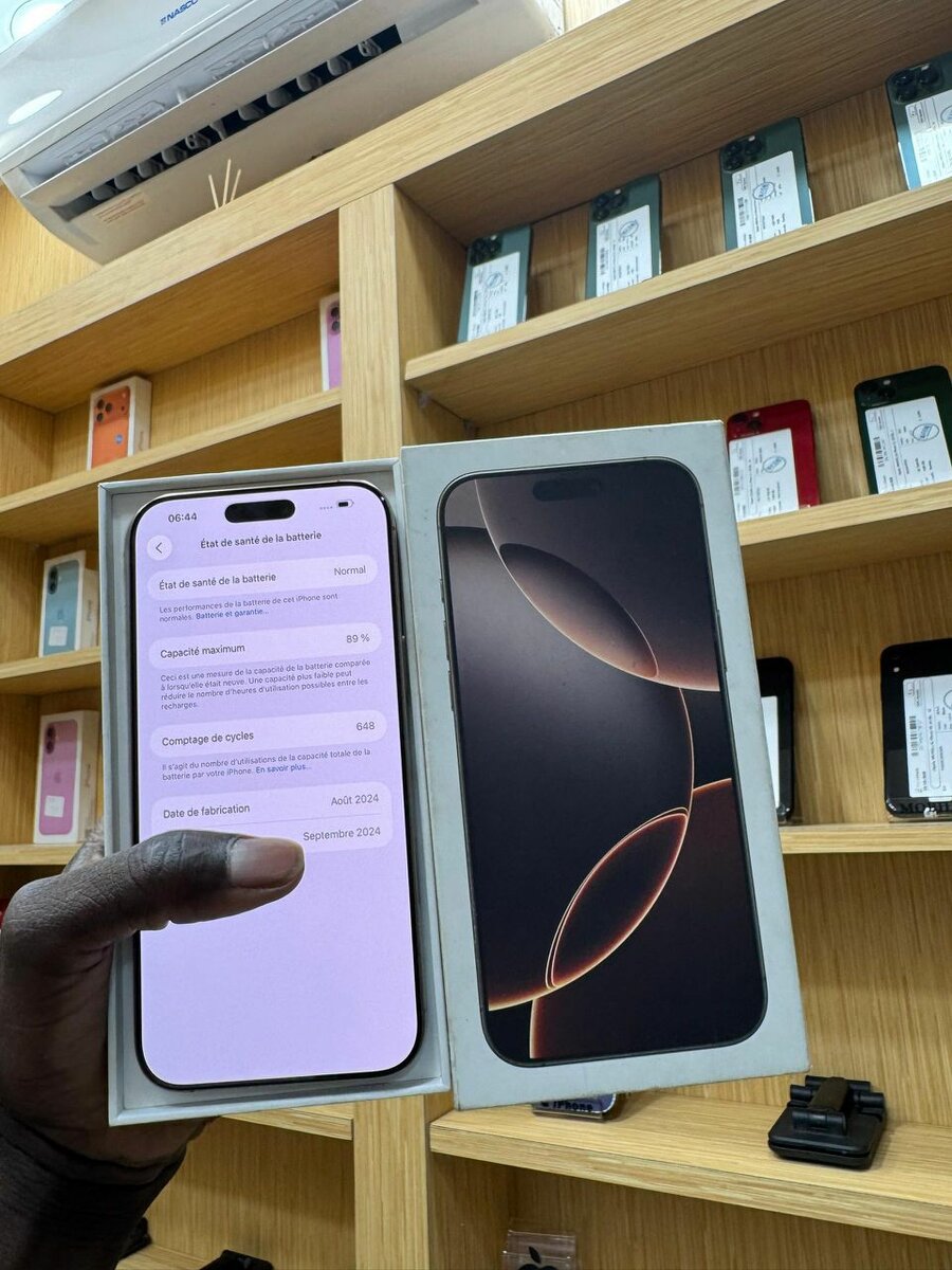 iPhone 16 Pro Max 256go quasi