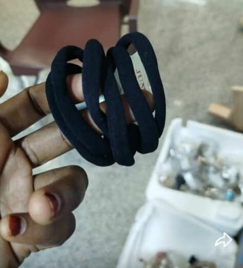 Élastiques cheveux noirs