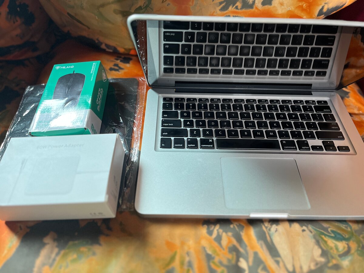 MacBook Pro avec Accessoires