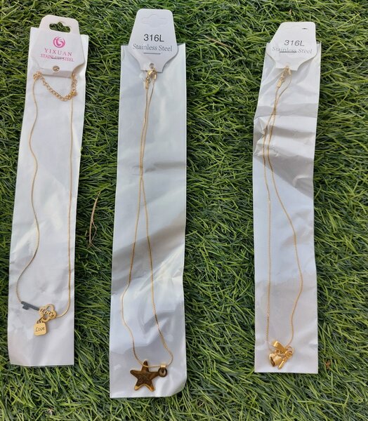 Single necklaces and necklace with earring set