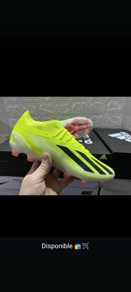 Paires de marques de football