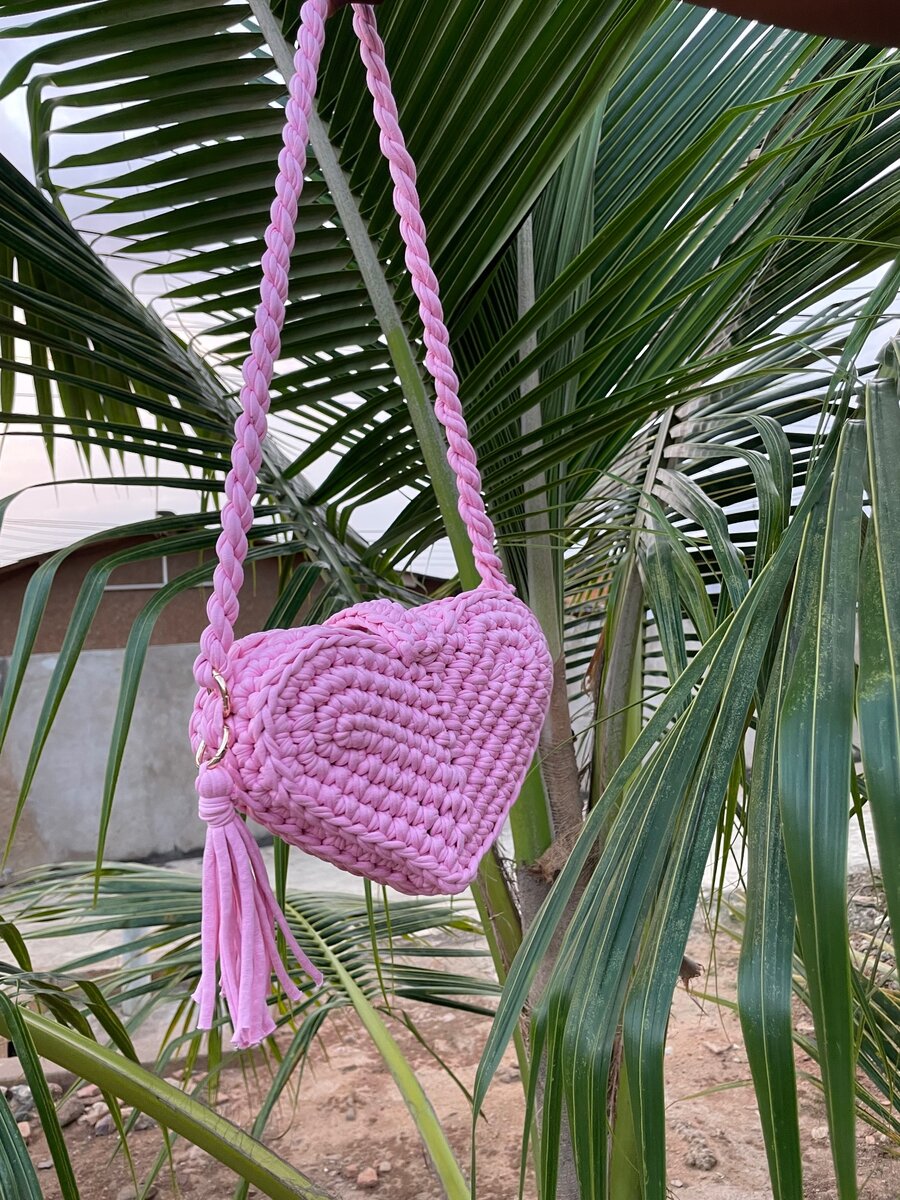LOVE SHAPED CROCHET BAG