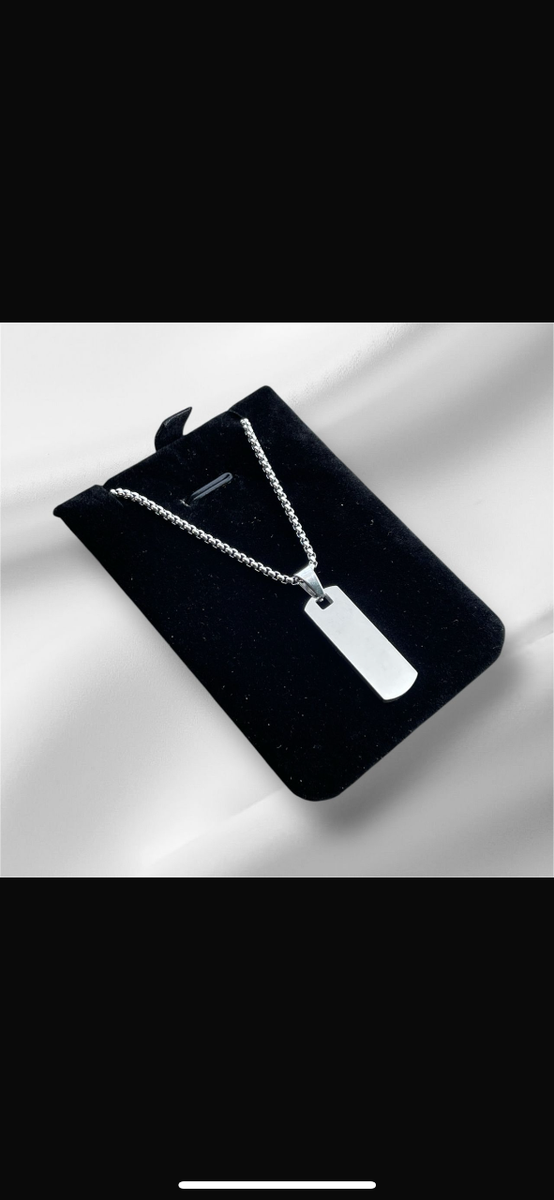 Pendentif plaque élégante