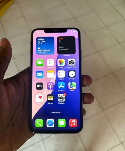 iPhone avec triple caméra