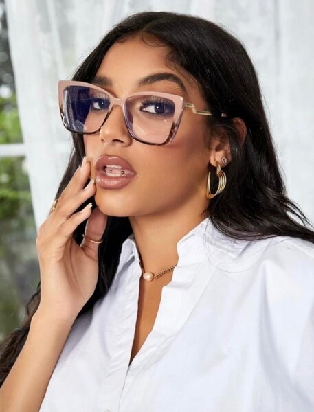 Lunettes de Mode Élegantes