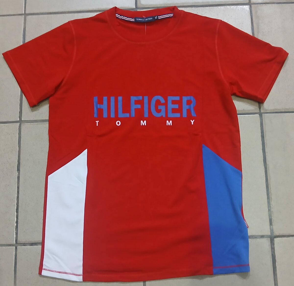 T-shirt rouge Tommy Hilfiger