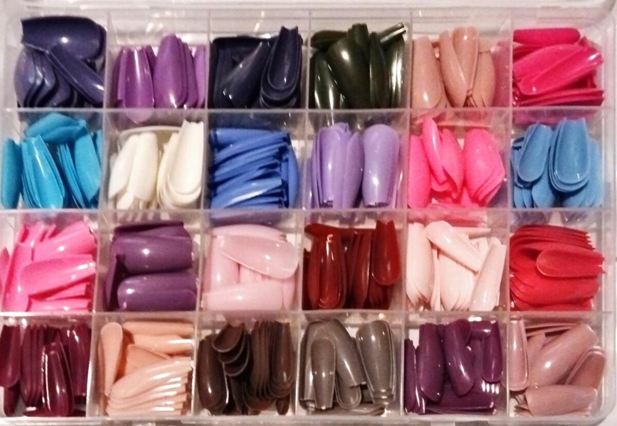 576 pcs multi colour nails