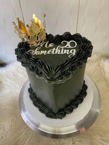 Heart shaped cake with tiara or crown