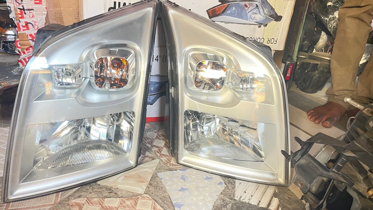 Ford transit headlight