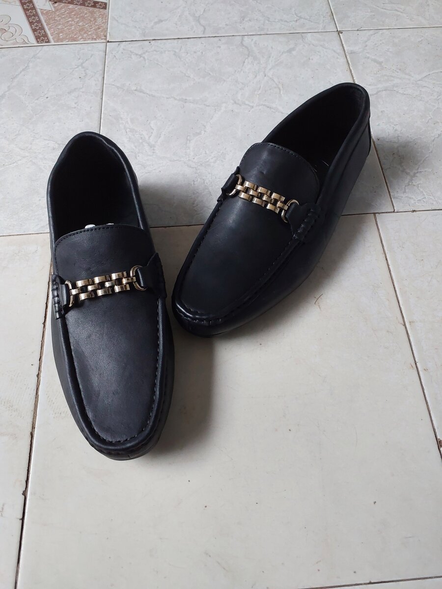 Genuine leather mens Loafers