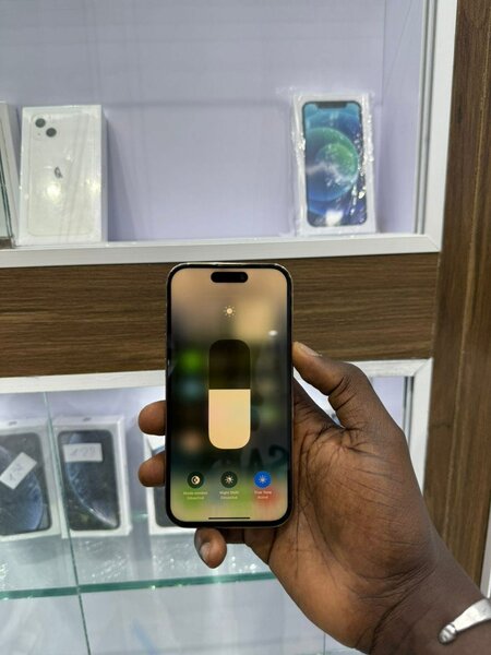 14pro écran changer 256g propr