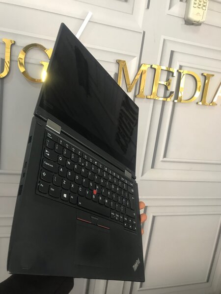Lenovo thinkpad X380 core i5 8th Gen 256/8gb