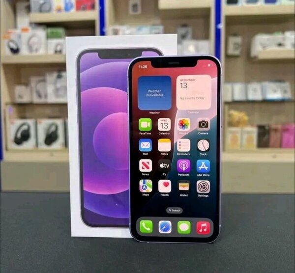 iPhone 12 en violet neuf