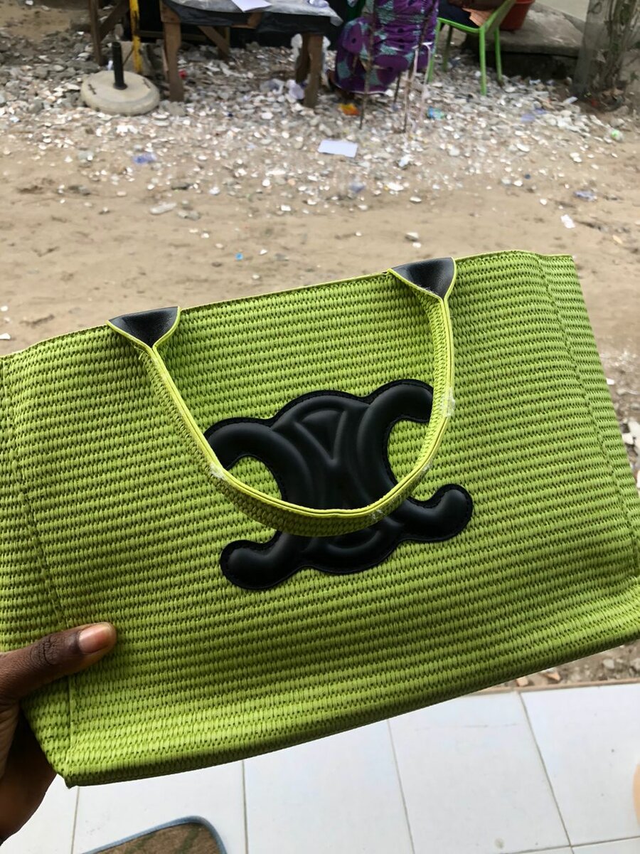 Sac à main en osier vert élégant