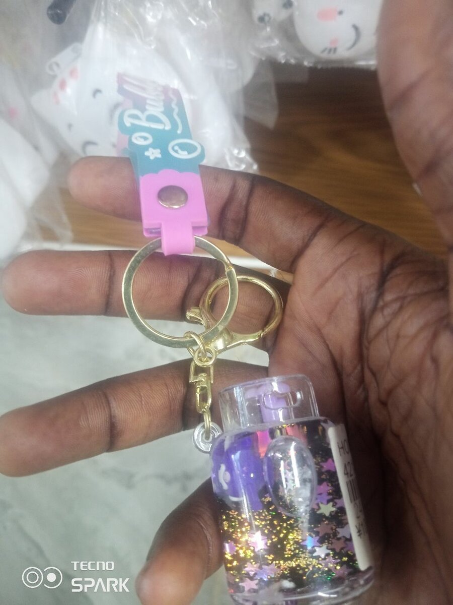 Porte clés disponible