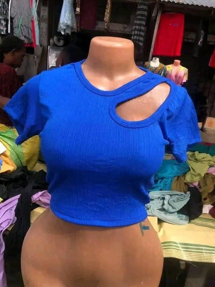 Tops moulants tendance pour femmes