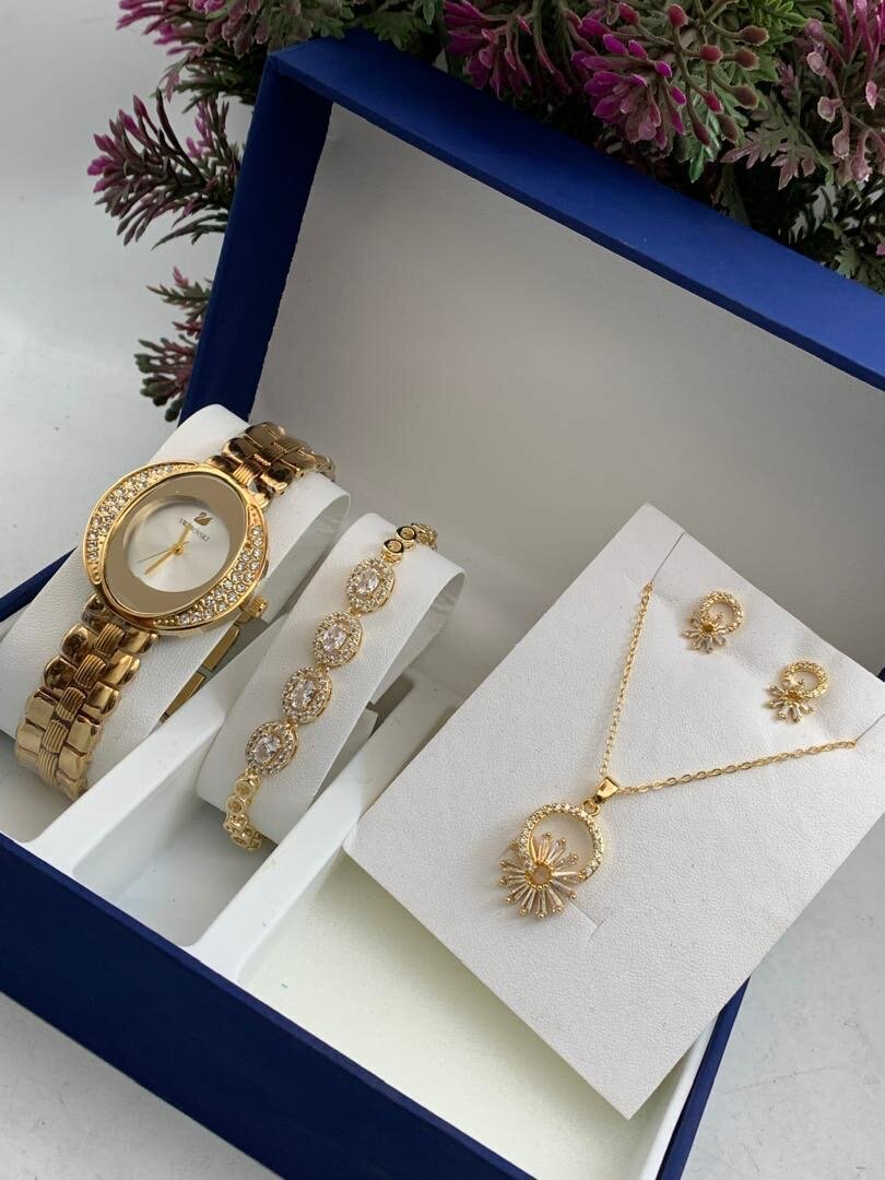 Ladies jewelry set
