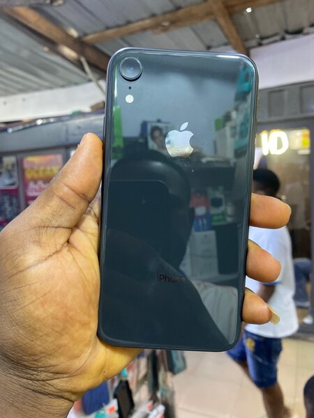 iPhone XR 64 gig