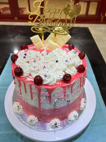 Four Layer Chocolate x Vanilla cake