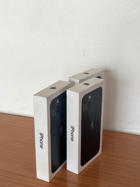 iPhone 13 128gig locked