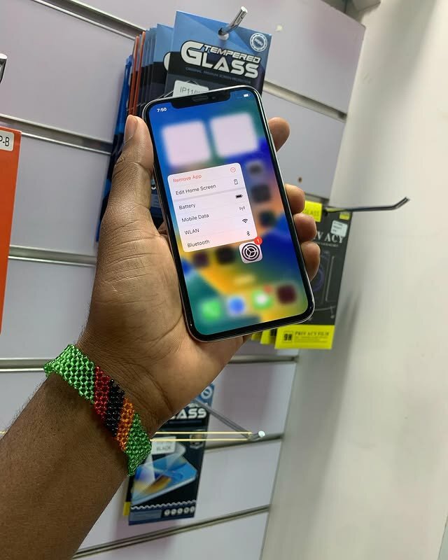 BRAND NEW IPHONE 🍏 pro 