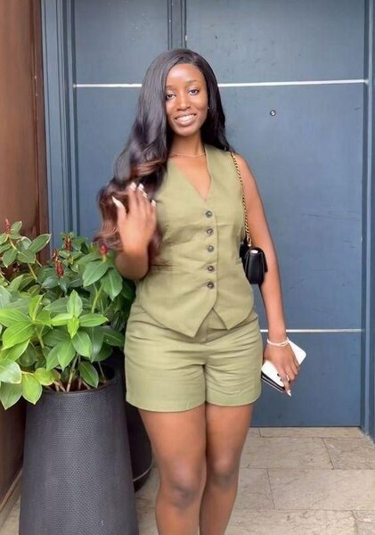 VÊTEMENTS RELAX POUR SORTIE