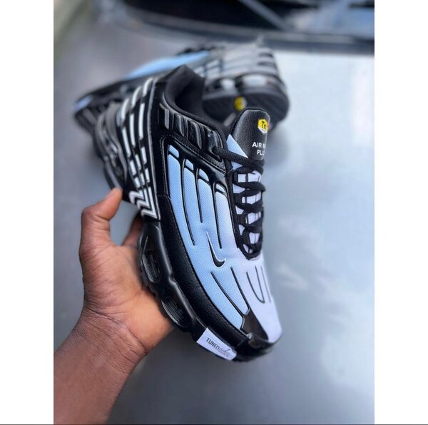 Basket Nike disponible